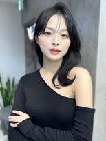 ヴェイン 渋谷(vain)&nbsp;★くびレイヤー黒髪エモージュ小顔レイヤーロンググレーベージュ