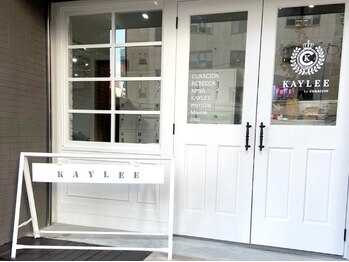 KAYLEE 女性専用サロン 梅田 【ケイリー】
