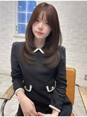内巻きワンカールレイヤーカット／くびれヘア／前髪／顔まわり