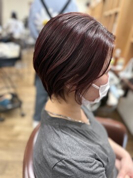 クネア(kunea) ショートボブ／ボルドカラー