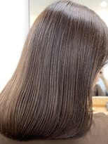ランプ(Lamp)&nbsp;くびれレイヤー  白髪染め＆白髪ぼかし/縮毛矯正と髪質改善UP