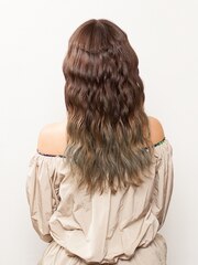 ロングバレイヤージュのエスニック系波ウェーブヘアに☆