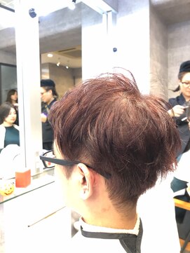 キャラ シャローネ 池袋(Chara Chalone) 大人の雰囲気を醸し出すボルドーショート【Charachalone池袋】