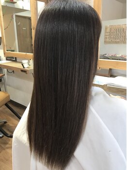 アモヘアー 城山店(amo hair)の写真/【気になるクセ対策】幅広い髪の悩みに対応できるお手入れ簡単ストレート☆クセを気にせずお出かけ♪