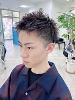 ビューティー シャレンド&nbsp;10代20代★ツーブロック刈り上げ×アップバングスタイル