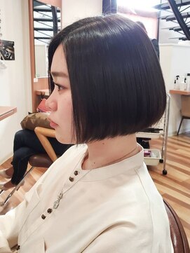ルシードスタイルビーシャイン(LUCIDO STYLE B SHINE) 豊橋ビーシャイン★伸ばしかけでも可愛いミニボブ