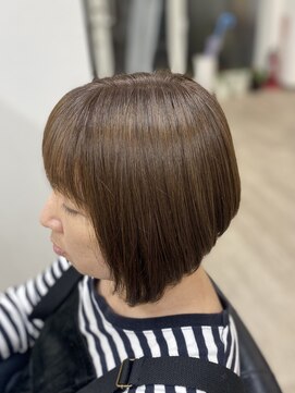 バンビ 大矢野店( Bambi) 前下がりショートボブ