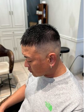 ヘアスタジオ アルス 御池店(hair Studio A.R.S) マンバンバレイヤージュ メンズ短髮バズカット髪型 メンズ