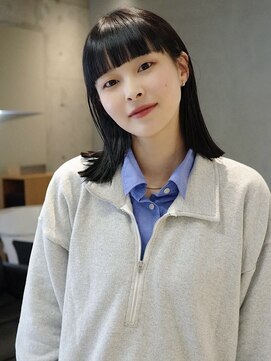 ワイドバンク×切りっぱなし×暗髪カラー