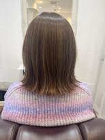 ウィロー(WILLOW)&nbsp;【WILLOW京橋】白髪ぼかしハイライト×オリーブカラー[中原由貴)