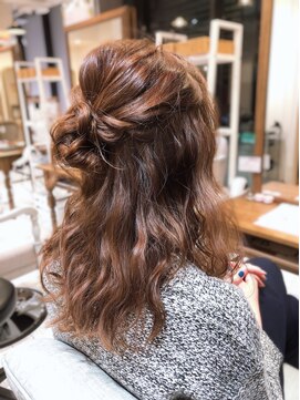フローラビューティーヘアー(Flora Beauty Hair) 無造作アレンジ/20代/30代/40代/50代/岡山/表町