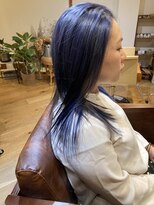 ムスビ(hair musubi) インナーカラーネイビーブルー大人クール
