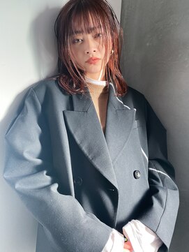 サーリー(SURLY) イルミナカラーアッシュピンク顔まわりカットレイヤーカット韓国