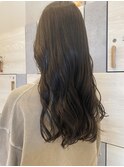 オリーブベージュ