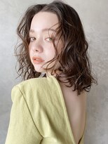 アイティー バイ アルバム 浦和店(IT by ALBUM)&nbsp;ウェットなウェーブヘア_外ハネボブセクションカラー_29027