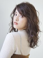 パール(PearL)&nbsp;【PearL】ウェービーミディパーマ×ラベンダーベージュカラー