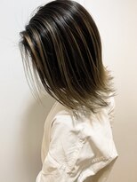 ライフ 忍ケ丘店(Lyfe)&nbsp;バレイヤージュグラデーションハイライト_マッシュショート_160