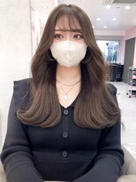 ジーナリア(Xena ria)&nbsp;《袴田》sheer beige × 韓国くびれロング