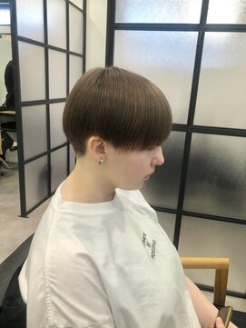 ピックアップ(ｐｉｃｋ ｕｐ) 刈り上げ　マッシュ　ショート　ボブ　髪質改善