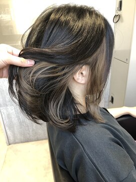 アトリエ(Atelier) インナーカラーベージュ×ボブヘアー