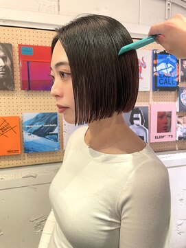 ルーム(Loom.) 切りっぱなしボブ ミニボブ 顎ラインボブ ぷつっとボブ