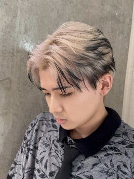 モニカ(MONIQA) ホワイト×ブラック