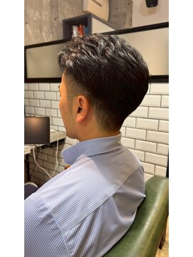 アルフレッド 瑞穂店(alfRed) 刈り上げフェードで魅せる、大人の爽やかツーブロック