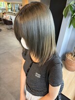 トロワ 高崎(TROIS.) オリーブベージュ