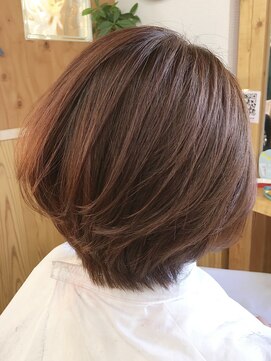 ララテラス(LaLa Terrace) ~LaLaTerrace流~ ベリーピンク×大人可愛いツヤ感ショート