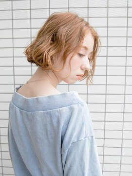 ルティア(Lutia) 切りっぱなしボブ イエローベージュ ☆