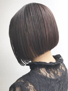 ペイププロドアイコン 博多(Peyp prod ICON) 博多　切りっぱなし前下がりボブ