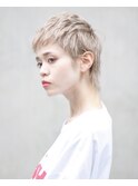 シルバーカラーマッシュショート