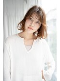 柔らかエアウェーブで大人かわいいフェザーバングフレアボブ