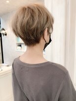 キャアリー(Caary)&nbsp;福山ショートヘア人気Caary気になる刈り上げハンサムショート