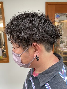 ヘアーラボ ハチ(HAIR LABO HACHI) ツイストスパイラルパーマ