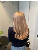 肌に馴染むナチュラルベージュカラー