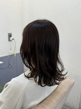 トッカ ヘアアンドトリートメント 難波店 プチレイヤーの外ハネミディアム