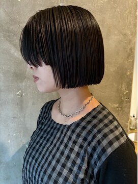 ハマモト ヤマ オオサカ(ハマモト Yama Osaka) 黒髪ボブヘア