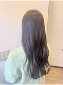 ロング×暗めアッシュグレージュ