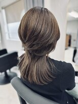 ニル 大泉学園(nilu) ハイレイヤーカット/アッシュグレー/9トーン