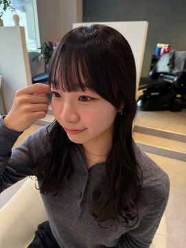 アム(amu) 前髪カット/顔周りカット/暗髪/レイヤーカット/透明感カラー