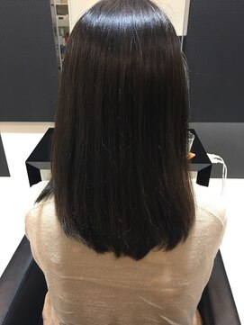ディーヘアーデザイン(d.HAIR DESIGN) ダークトーンでツヤ感を