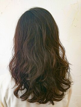 ウィロー(WILLOW) 【WILLOW】　コテ要らずの巻き髪風ゆるパーマ　(小玉泰基)