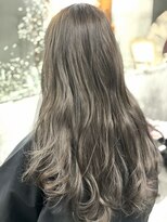 ロイジー(roijir) 【roijir 表参道】ツヤ髪×シルバーグレージュ