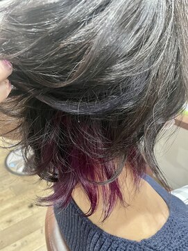 クネア(kunea) インナーピンクパープル/グレージュカラー/外ハネボブ