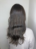 モルニ(MORNI)&nbsp;グレージュ_マロンベージュ Aラインボブ かきあげ