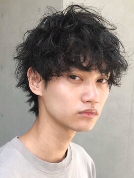 フィフスワン(fifth one) 波巻きパーマメンズマッシュウルフツイストスパイラルパーマ