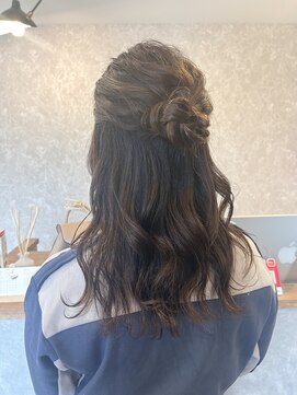 シフターズ(SIFTERS) ヘアセット【ハーフアップおだんご】