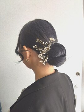 ヘアーアンドメイク ディライト(Hair&Make Delight) シニヨン