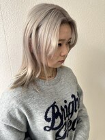 サラ 新宮店(SARA) ホワイトシルバー